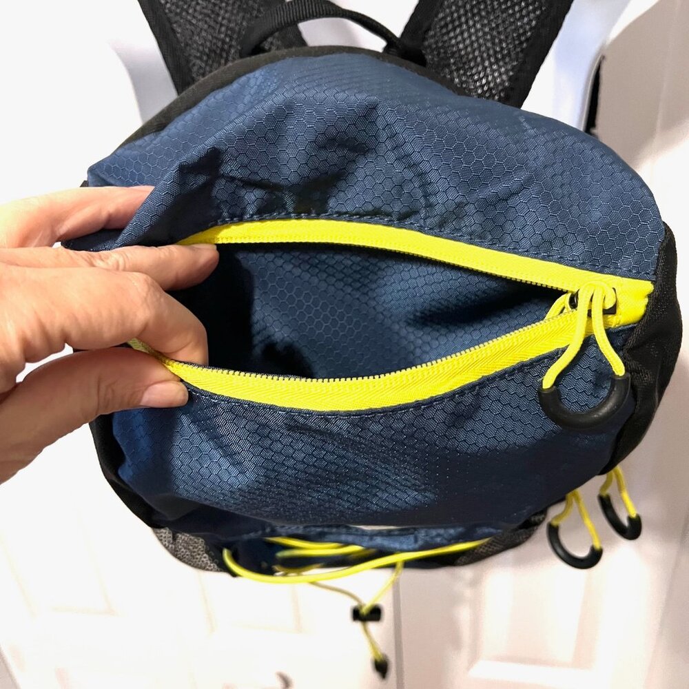 High Sierra Back Pack-Navy Blue/Black-Unisex-Lightweight-Mesh-Adjustable Straps - Picture 7 of 16
